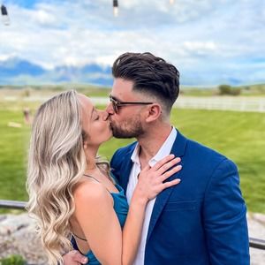 Meet your Posher, Raquel